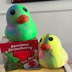Sunny Days VIRAL Squeezy squishy. Ducks and strawberries